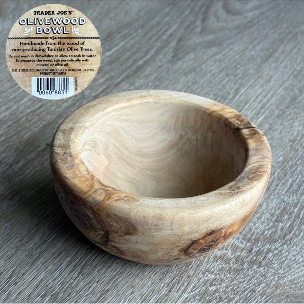 Trader Joe's Handmade Tunisian Olivewood Bowl Natural Grain Wood Serving Dish